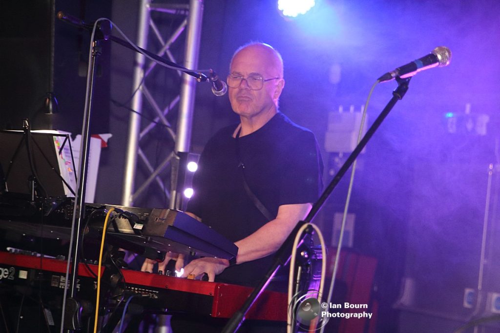 The Big Yellow Taxi: photo by Ian Bourn for Scene Sussex
