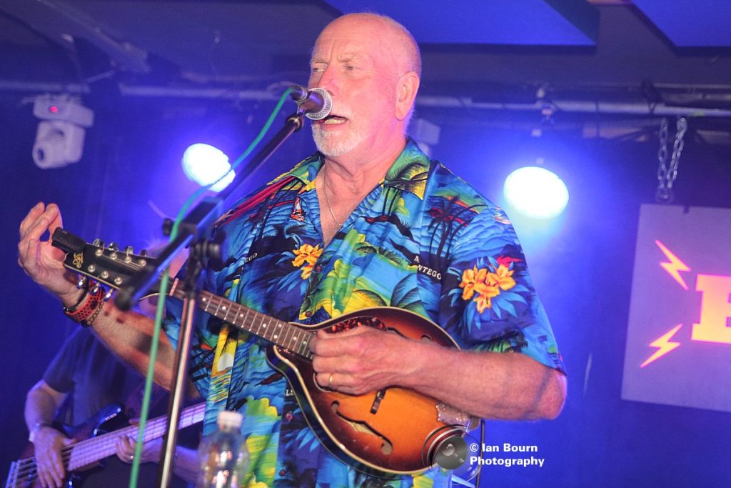 The Big Yellow Taxi: photo by Ian Bourn for Scene Sussex