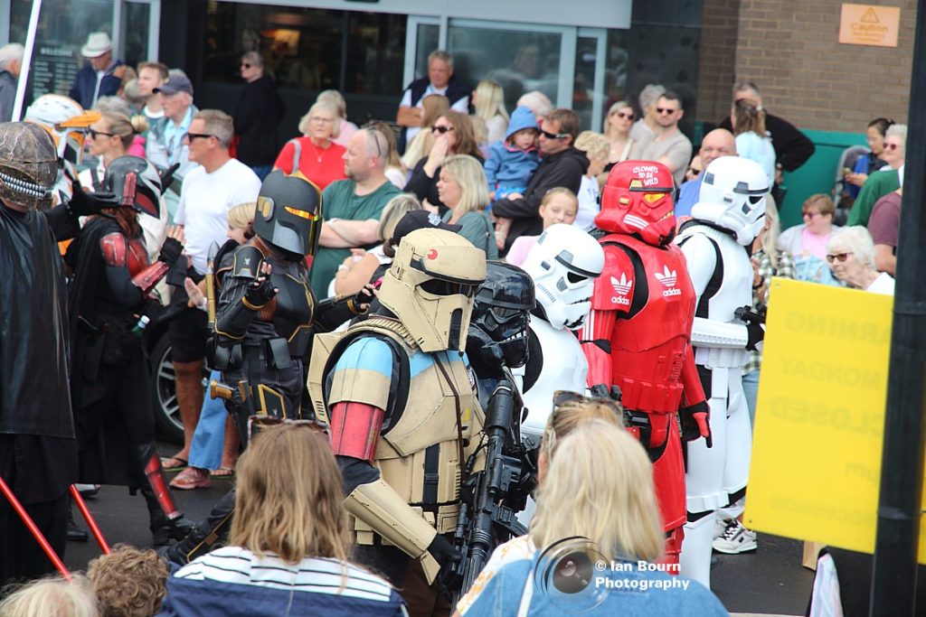 Worthing Parade 2026: photo by Ian Bourn for Scene Sussex.