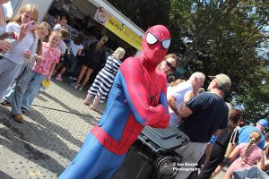 Worthing Parade 2026: photo by Ian Bourn for Scene Sussex.